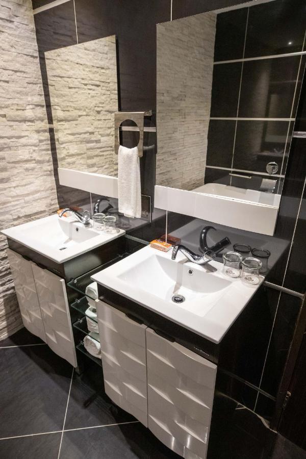 Bon Hotel Tripod Overri Kültér fotó
