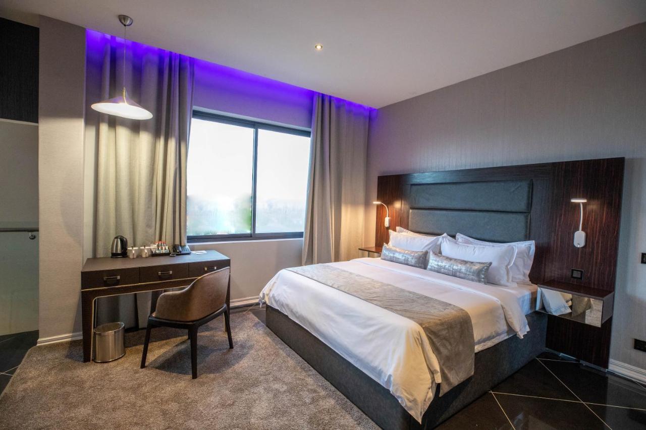 Bon Hotel Tripod Overri Kültér fotó