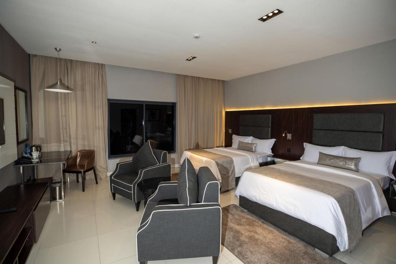 Bon Hotel Tripod Overri Kültér fotó