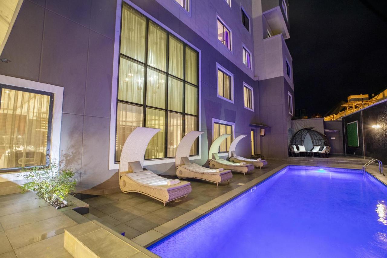 Bon Hotel Tripod Overri Kültér fotó